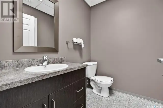 526 Main STREET N Moose Jaw, Saskatchewan in Commercial & Office Space for Sale in Moose Jaw - Image 31