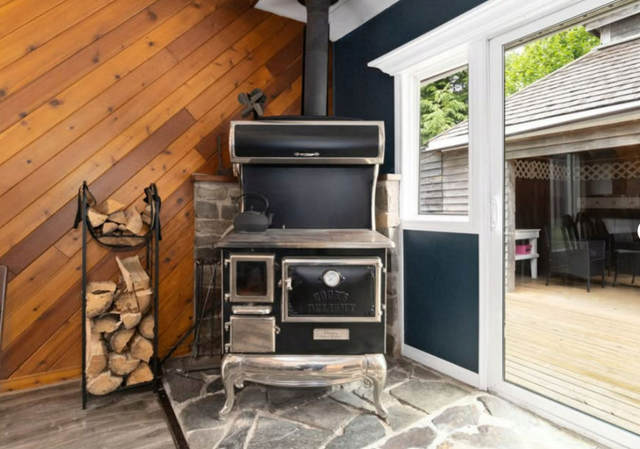 27 Crooked Lake - Stunning Lakefront Home for Rent - Short Term  in Long Term Rentals in Bridgewater - Image 25