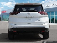 AWD, 10 Speakers, Apple CarPlay/Android Auto, Auto-dimming Rear-View mirror, Emergency communication... (image 3)