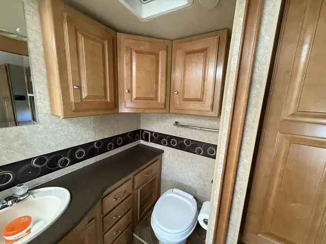 2011 Winnebago Sunstar Itasca 35RF in RVs & Motorhomes in Longueuil / South Shore - Image 14