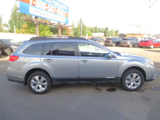 2011 Subaru Outback 3.6R Premium AWD w/Htd Seats/P.Sunroof/Bluet63871127460225121