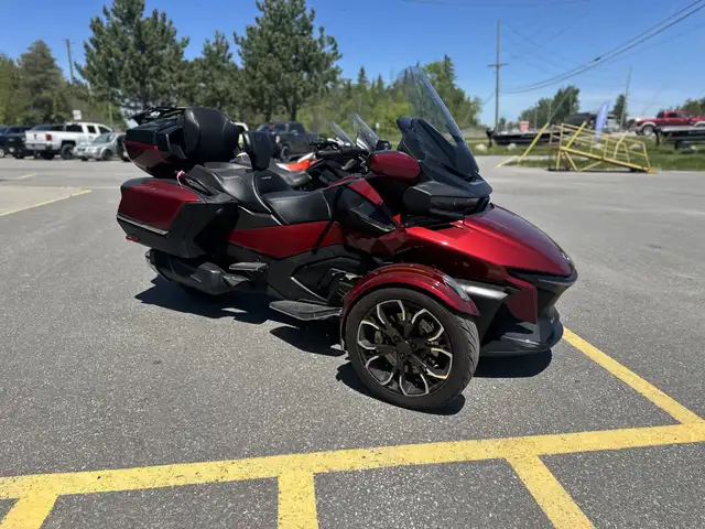 2021 Can-Am SPYDER RT LIMITED in Street, Cruisers & Choppers in Kawartha Lakes - Image 2