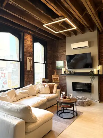 Stunning 1 Bedroom Loft style home at 28 King | Available June 1st Live in the heart of the city in...