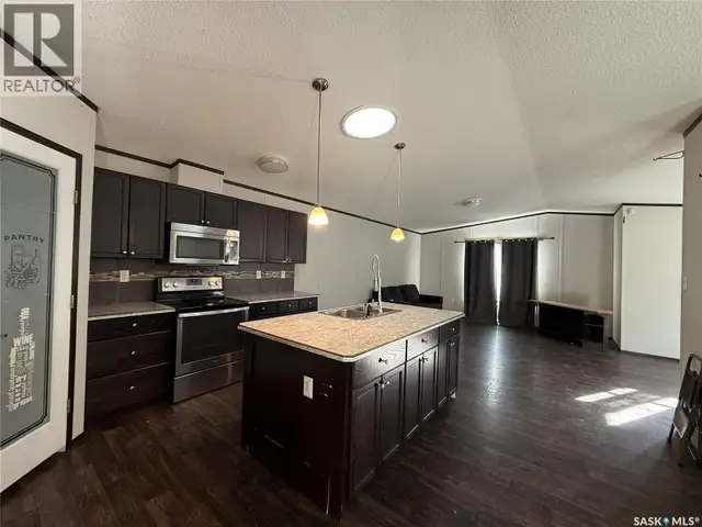 102 1st AVENUE W Coleville, Saskatchewan in Houses for Sale in Saskatoon - Image 12