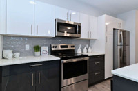 Enjoy the very best of condo living with a full suite of building amenities including fitness centre... (image 4)