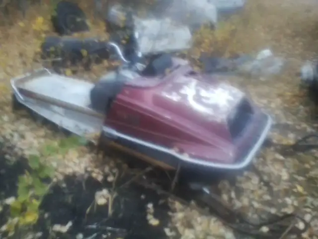 NUMEROUS.KIDS/ADULT.SLEDS.READ.BELOW.CALL.7802409380 in Snowmobiles in Edmonton - Image 21