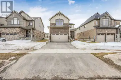 4 ROWLAND STREET Collingwood, Ontario