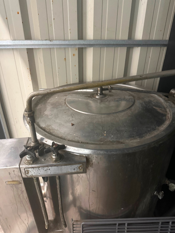 Garland electric kettle 40 gallon in Industrial Kitchen Supplies in Markham / York Region - Image 3