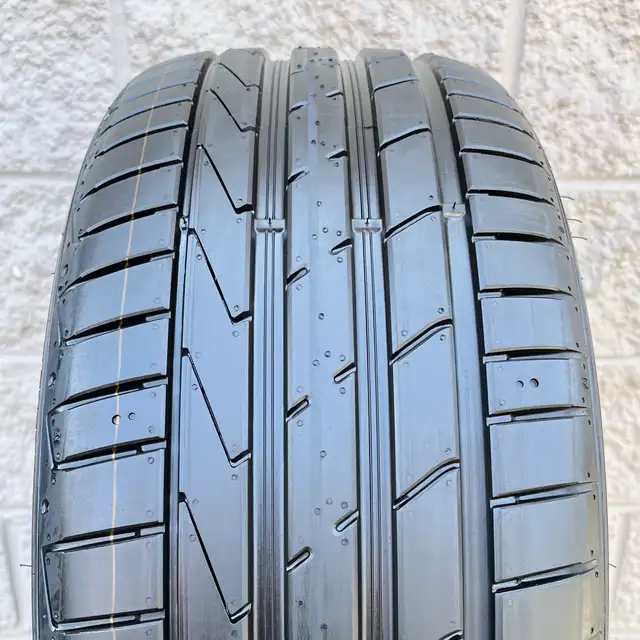 (NEW) 2x 245/45R19 & 2x 275/40R19 Hankook RunFlat Summers in Tires & Rims in City of Toronto - Image 3