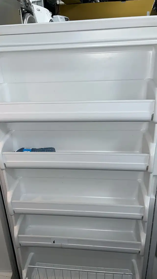 Frigidaire Only Refrigerator 32 W”-18 ft.³ Fully Tested  30 in Refrigerators in Kitchener / Waterloo - Image 8