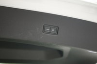 NO LUXURY TAX + Save over $13,700 from new on this ultra low KM DEMO 2024 Audi Q8 with Quattro All-W... (image 8)