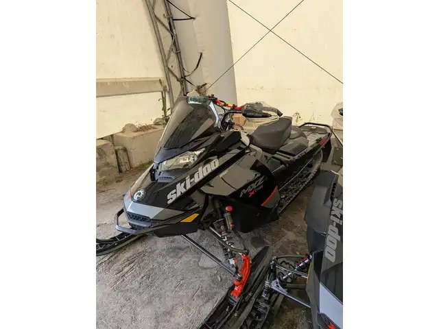 2020 Ski-Doo MXZ XRS 850 129 9174 KM in Snowmobiles in Sarnia - Image 4