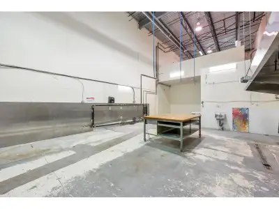 This is 2,902 square foot industrial strata unit at the Rymar Business Centre in Cloverdale is conve...
