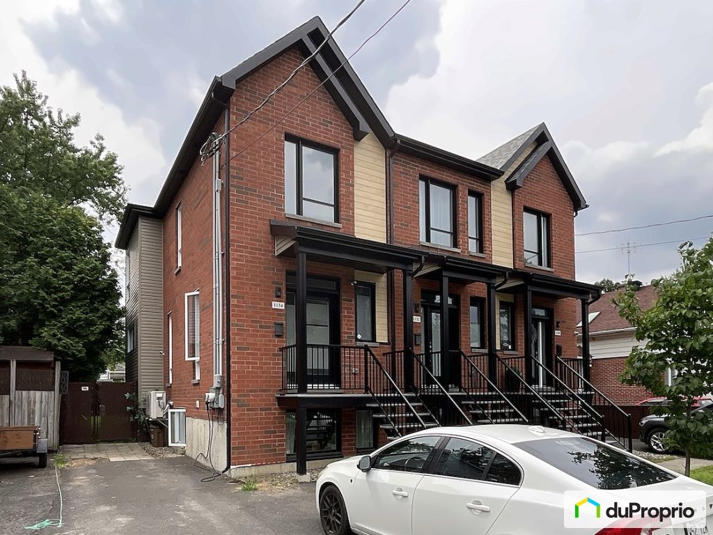 $699,000 - Townhouse for sale in Longueuil (Vieux-Longueuil) — photo 2
