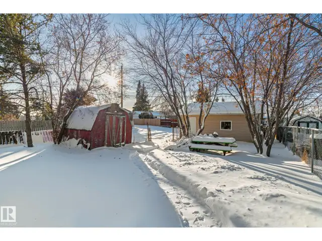 315 10 ST Cold Lake, Alberta in Houses for Sale in Edmonton - Image 4