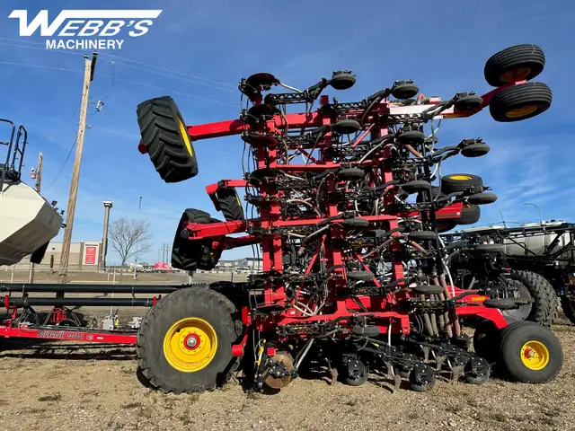 2022 Bourgault 3330-66HF/L9950  Air Seeder & Tank in Farming Equipment in Fort St. John - Image 6