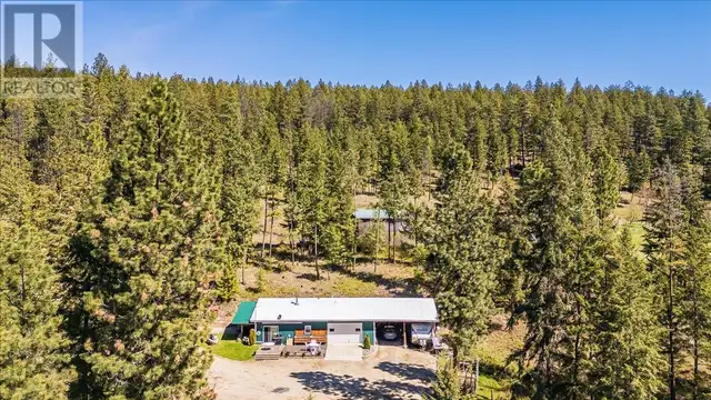 7465 Broadwater Road Castlegar, British Columbia in Houses for Sale in Nelson - Image 4