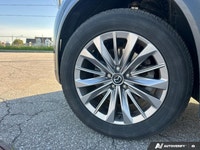 The advertised vehicle price is based on a promotional finance offer. Customers who purchase the veh... (image 8)