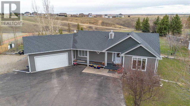 219 Falcon Ridge Way Rural Lethbridge County, Alberta in Houses for Sale in Lethbridge - Image 2