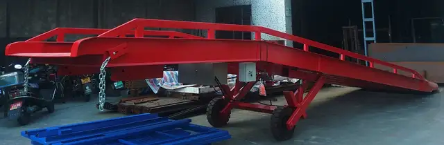 New Electric & Manual 22000 Lbs Loading Dock Ramp in Boat Parts, Trailers & Accessories in Calgary - Image 3