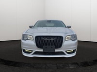This Chrysler 300 has a strong Regular Unleaded V-6 3.6 L/220 engine powering this Automatic transmi... (image 5)