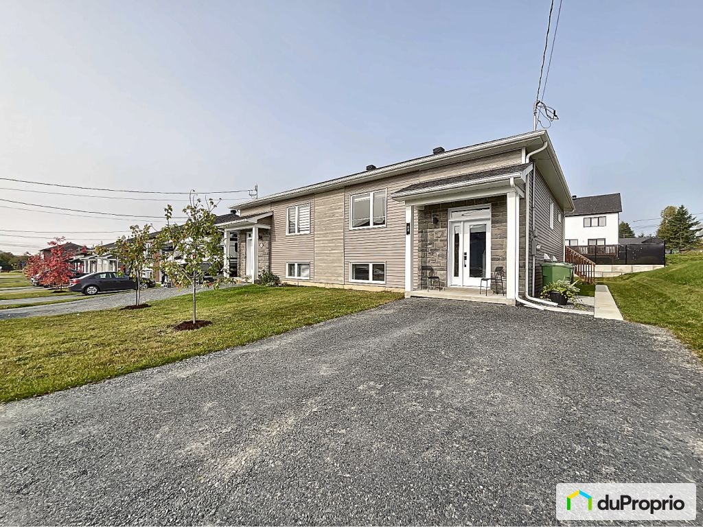 $479,000 - Semi-detached for sale in Sherbrooke (Brompton) — photo 1