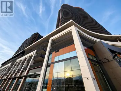 Welcome To King's Landing Provides A Luxurious Living Style At The Heart Of City, The New Icon At Th...
