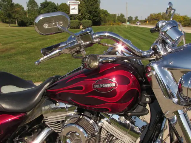 2002 Harley-Davidson FLHRSE - CVO Road King in Sport Touring in Leamington - Image 12