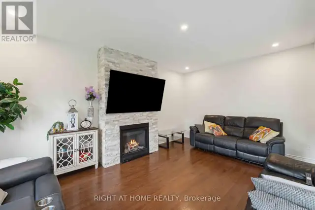 1868 MAPLE GROVE ROAD Ottawa, Ontario in Houses for Sale in Ottawa - Image 11