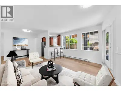 Enjoy this gorgeous 925sqft 2 bedroom, 1 bathroom home in Central Lonsdale with exceptional indoor-o...