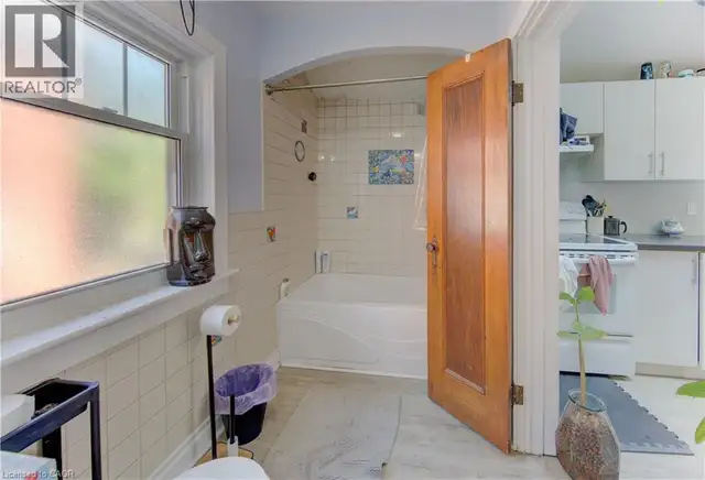 48 BREITHAUPT Street Kitchener, Ontario in Houses for Sale in Kitchener / Waterloo - Image 19