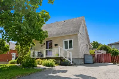 Rosy Richard-3 bed home for rent in Heron Park!!