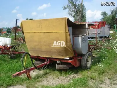 Welcome to Stoneage Equipment Delhi Holland Transplanter, 2 Row