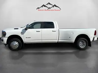 HARD TO FIND TRUCK! 2026 RAM 3500 CREWCAB DUALLY WITH A 6.7 CUMMINS DIESEL, 8 SPEED TORQUE FLITE AUT...