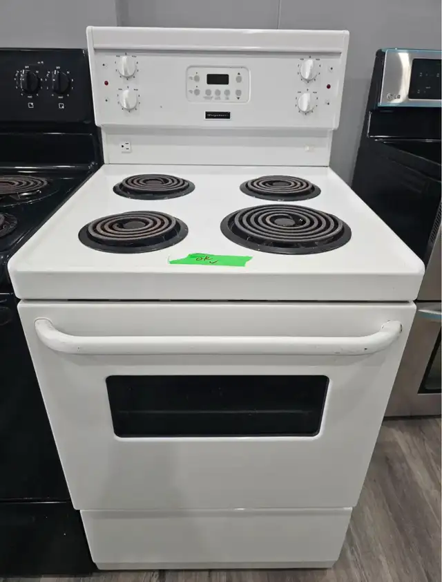 Apartment Size GE 24" White Electric Coil Top Stove Oven Range in Stoves, Ovens & Ranges in Hamilton - Image 2