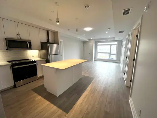 Venetian Harbours for lease ~ Executive Point Edward Living! in Long Term Rentals in Sarnia - Image 8