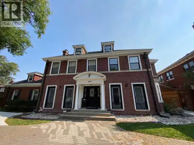 WELCOME TO YOUR NEW HOME, A FULLY FURNISHED TOP FLOOR UNIT WITH ALL-INCLUSIVE UTILITIES ... Just bri...