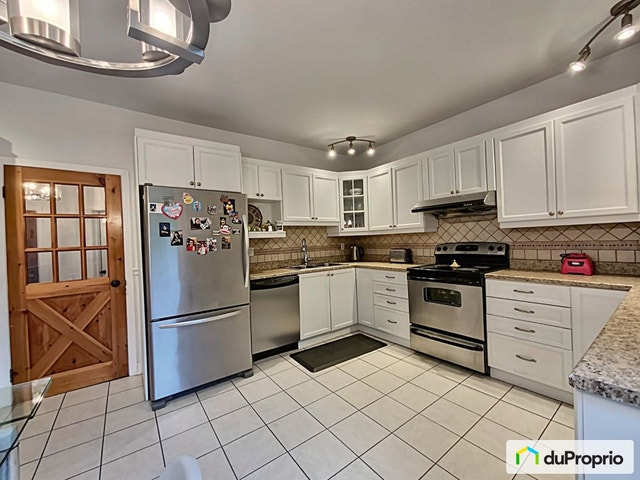 $825,000 - 2 Storey in Mercier / Hochelaga / Maisonneuve — photo 3