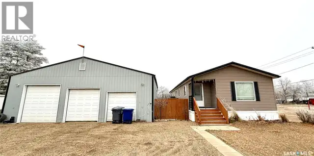 102 1st AVENUE W Coleville, Saskatchewan in Houses for Sale in Saskatoon - Image 2