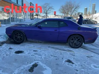 NO ACCIDENTS / CLEAN CARFAX / 1 OWNER / Auto Dimming Rearview Mirror, Front Heated Seats, Climate Co...