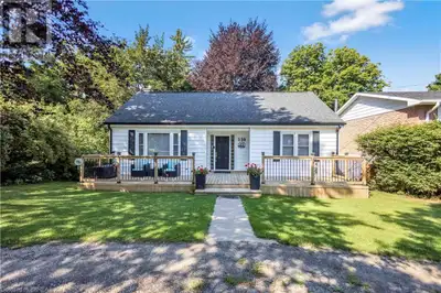 Discover this immaculate, move-in ready 2+2 bedroom, 2-bathroom bungalow, offering 1,427 finished sq...