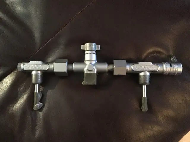 Valve (Manifold) pour bouteilles de plongée in Hobbies & Crafts in Saguenay - Image 3