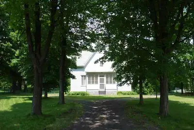 Apartment for Rent on Île Perrot