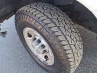 "• Power_Steering • Power_Brakes • Power_Windows • Power_Mirrors • Power_Locks • Keyless_Entry • Air... (image 9)