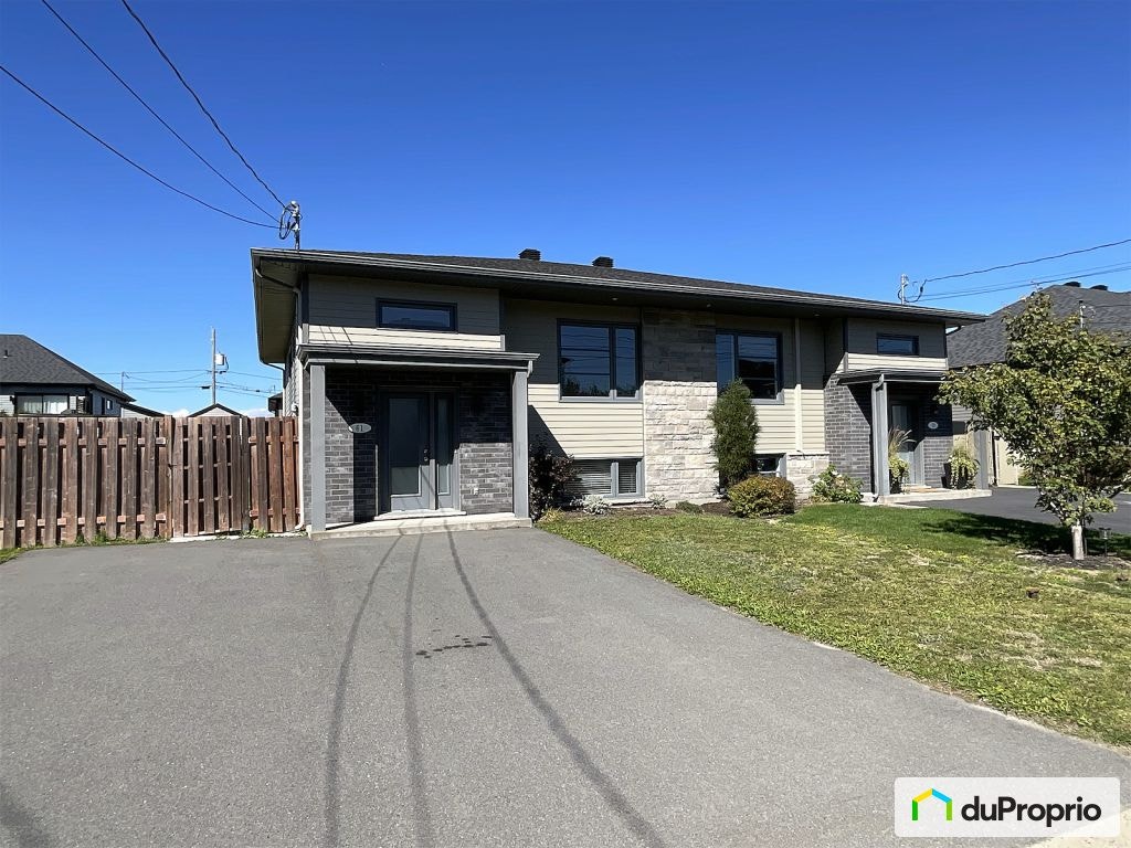 $309,000 - Semi-detached for sale in Berthier-Sur-Mer — photo 1
