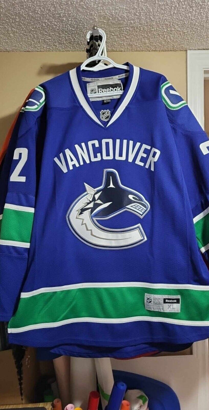 NHL Hockey Jersey's Vancouver Canucks in Hockey in St. Catharines - Image 2