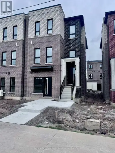 231 BURKE STREET Hamilton (Waterdown), Ontario
