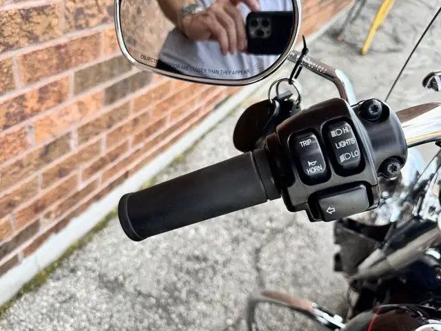 2011 Harley-Davidson Heritage Softail Classic **CANADIAN BIKE**  in Street, Cruisers & Choppers in Markham / York Region - Image 19