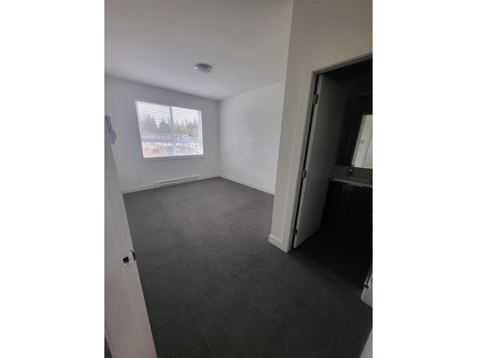 402 16398 AVENUE 64 AVENUE Surrey, British Columbia 5