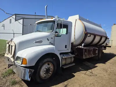 2003 Kenworth T300 6x4 Water Truck INOPERABLE ENGINE DOES NOT RUN RIGGING NOT CONNECTED TO TRUCK BUY...